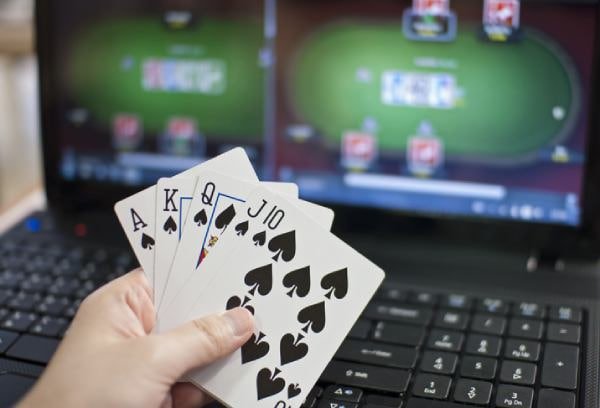 Visual Taruhan Esports hotelbet futuristik